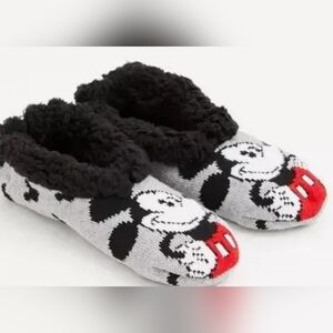NWT TORRID MICKEY SLIPPER SOCKS WITH FAIX FUR LINING FITS WOMENS SHOE SZ 10-13